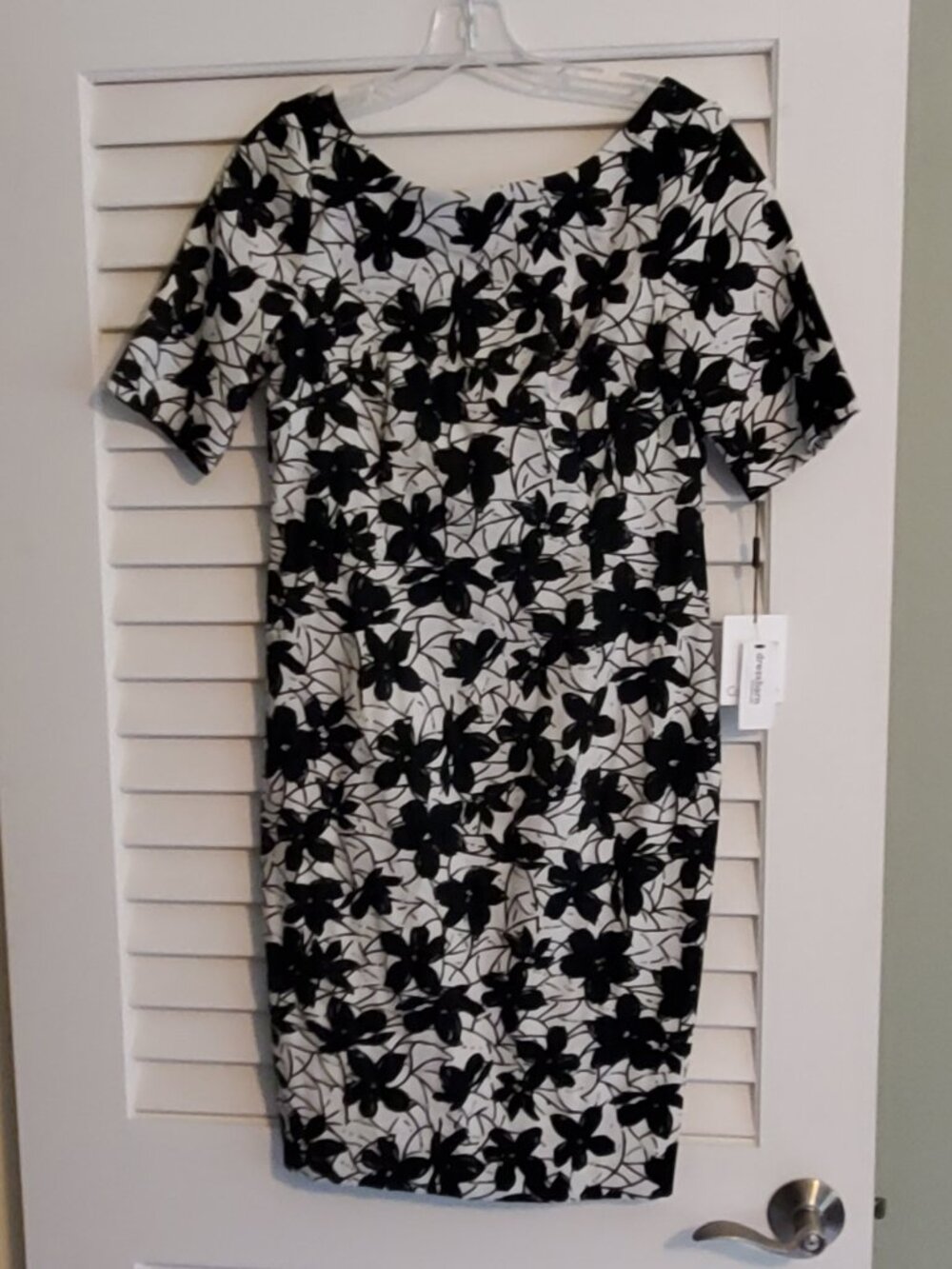 Calvin Klein Black and White Floral Sheath Dress Size 10 NWT